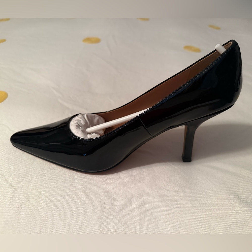 Linea Paolo Black Patent Pump (NIB)